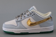 Kids Dunk SB B16 Holiday Special